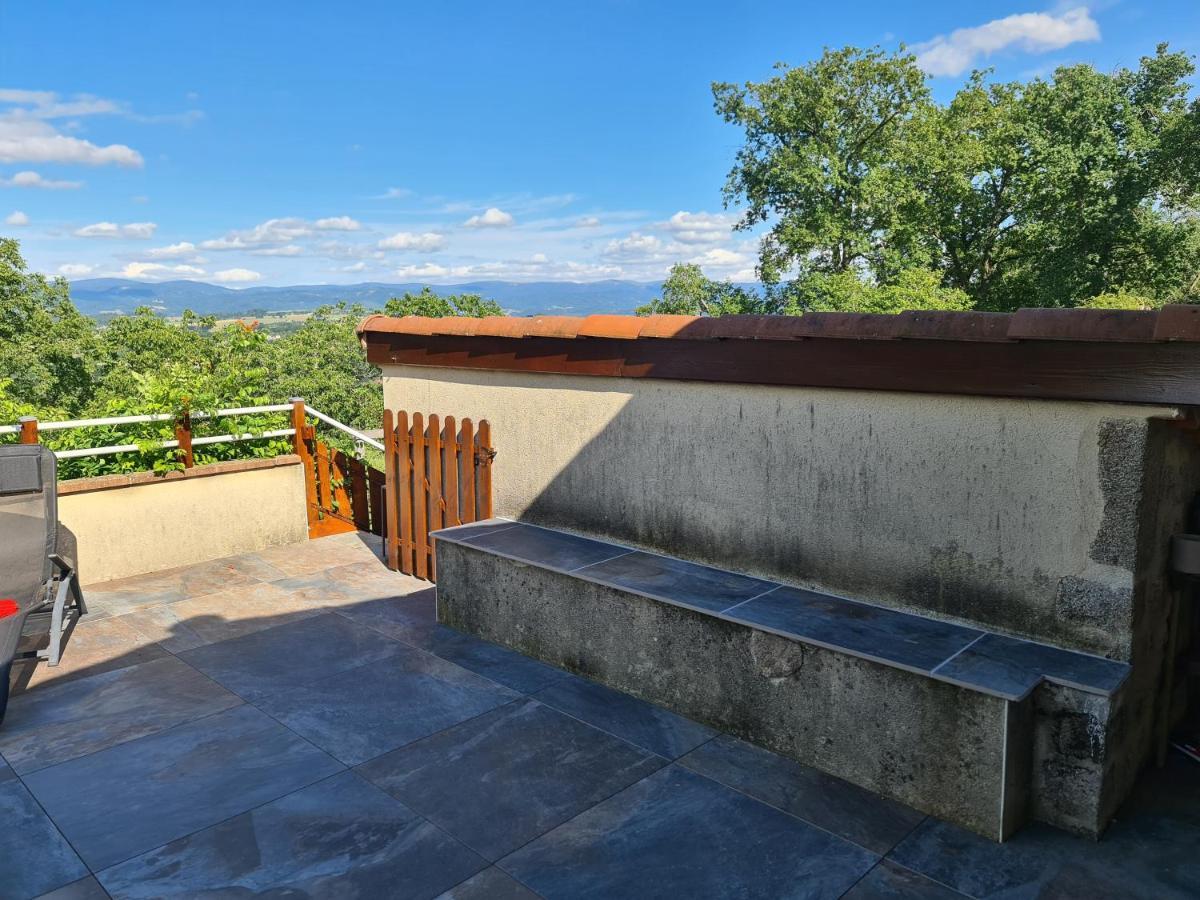 Gite Chez Tiane Saint-Flour-L'Etang Εξωτερικό φωτογραφία