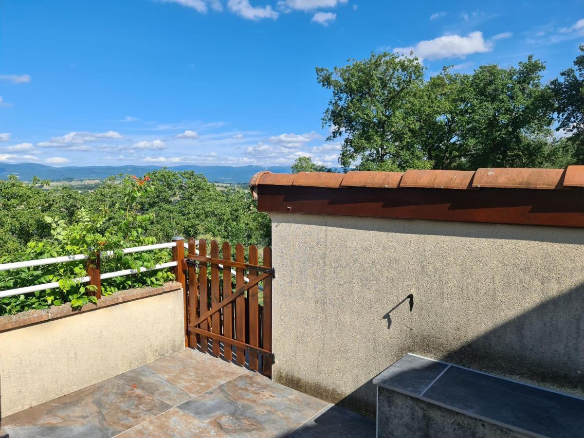 Gite Chez Tiane Saint-Flour-L'Etang Εξωτερικό φωτογραφία